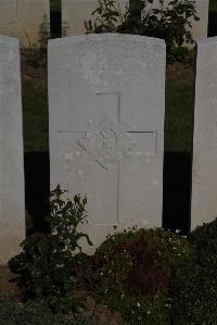 Terlincthun British Cemetery Wimille - Steele, R