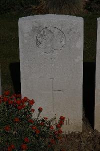 Terlincthun British Cemetery Wimille - Stormont, George