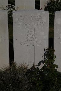 Terlincthun British Cemetery Wimille - Sweeney, James