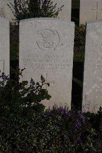 Terlincthun British Cemetery Wimille - Thomas, Ernest Henry