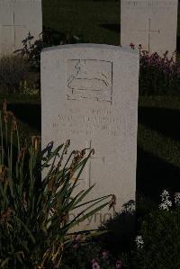 Terlincthun British Cemetery Wimille - Thompson, Walter Peat
