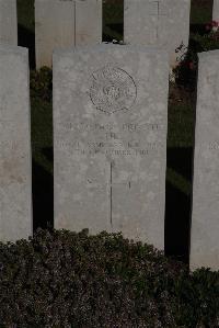 Terlincthun British Cemetery Wimille - Till, F