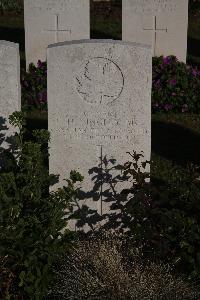 Terlincthun British Cemetery Wimille - Tingley, F H