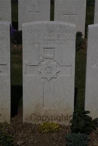Terlincthun British Cemetery Wimille - Tongue, C L