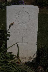 Terlincthun British Cemetery Wimille - Trembley, O L