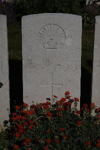 Terlincthun British Cemetery Wimille - Tucker, Wilfred Leslie