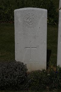 Terlincthun British Cemetery Wimille - Vessie, Francis George