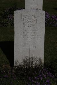 Terlincthun British Cemetery Wimille - Walker, Leonard