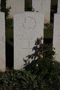 Terlincthun British Cemetery Wimille - Walker, Robert Alvin