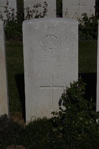 Terlincthun British Cemetery Wimille - Wallis, John