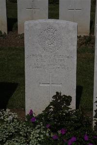 Terlincthun British Cemetery Wimille - Willits, C B