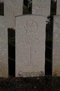 Terlincthun British Cemetery Wimille - Woollins, G W