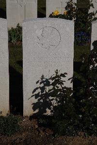 Terlincthun British Cemetery Wimille - Young, Leonard Frank