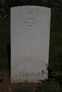 Terlincthun British Cemetery Wimille - Younger, Robert Dixon Bruce