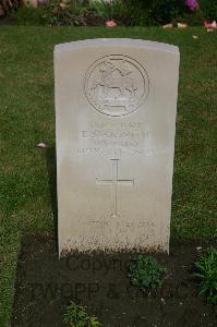 Cambrin Churchyard Extension - Sucksmith, Eric