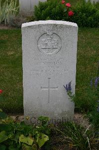 Esquelmes War Cemetery - Houston, James