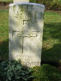 Naples War Cemetery - Barnes, Leslie George