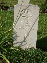 Naples War Cemetery - Bell, Maurice Watt