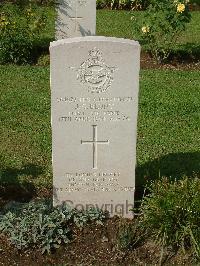 Naples War Cemetery - Blunt, James Robin
