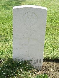 Naples War Cemetery - Brown, James B.