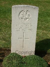 Naples War Cemetery - Connolly, Richard James