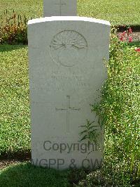 Naples War Cemetery - Cooke, Roy
