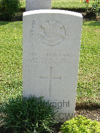 Naples War Cemetery - Donovan, Walter