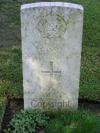 Naples War Cemetery - Evans, Emrys