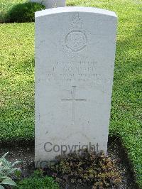 Naples War Cemetery - Goddard, Robert