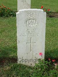 Naples War Cemetery - Green, C R