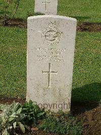 Naples War Cemetery - Green, Robert Riley