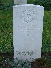 Naples War Cemetery - Hamilton-Webb, G