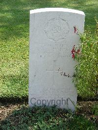 Naples War Cemetery - Harris, Victor G.