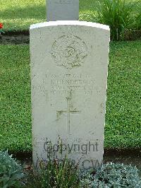 Naples War Cemetery - Henderson, Robert John