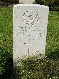 Naples War Cemetery - Hills, William Henry Frederick