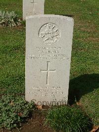 Naples War Cemetery - Hurry, Richard Earnest