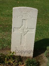 Naples War Cemetery - Hurst, Frank