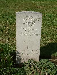 Naples War Cemetery - Kay, Richard