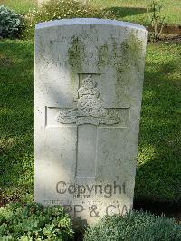 Naples War Cemetery - Kent, James