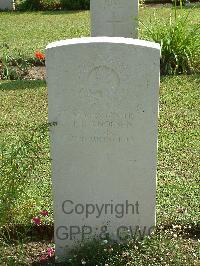 Naples War Cemetery - Knoesen, J P