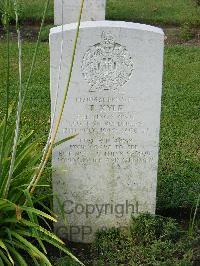 Naples War Cemetery - Kyle, Thomas