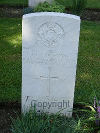 Naples War Cemetery - Lapthorne, Arthur Gerald