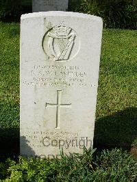 Naples War Cemetery - Lavender, Ronald Arthur Walter