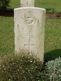 Naples War Cemetery - Mann, William Church