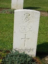 Naples War Cemetery - Martin, A