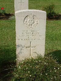 Naples War Cemetery - Maseboko, L