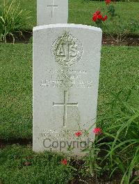 Naples War Cemetery - Robins, Pamela Joan