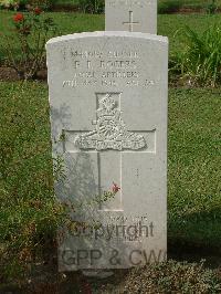 Naples War Cemetery - Rogers, Frank Raymond