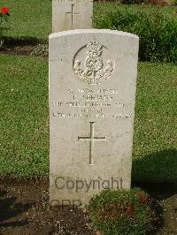 Naples War Cemetery - Seepane, T