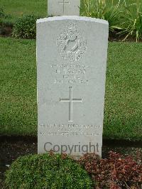 Naples War Cemetery - Taylor, Henry